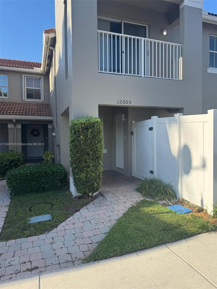 SOMERSET FOUR REPLAT - Residential