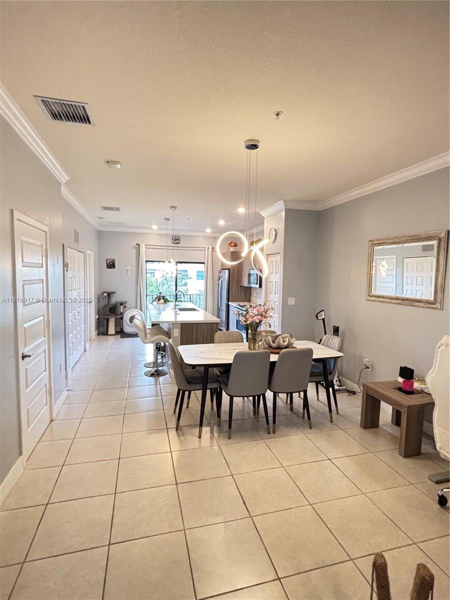 7905 Nw 104th Ave 23, Doral, Miami-Dade County, Florida - 2 Bedrooms  
3 Bathrooms - 