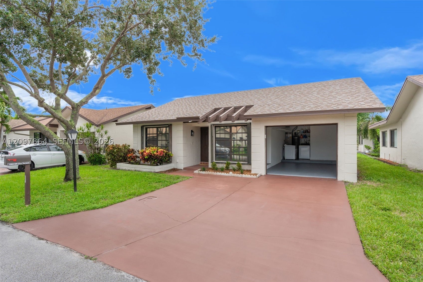 1563 SW 22nd Ter