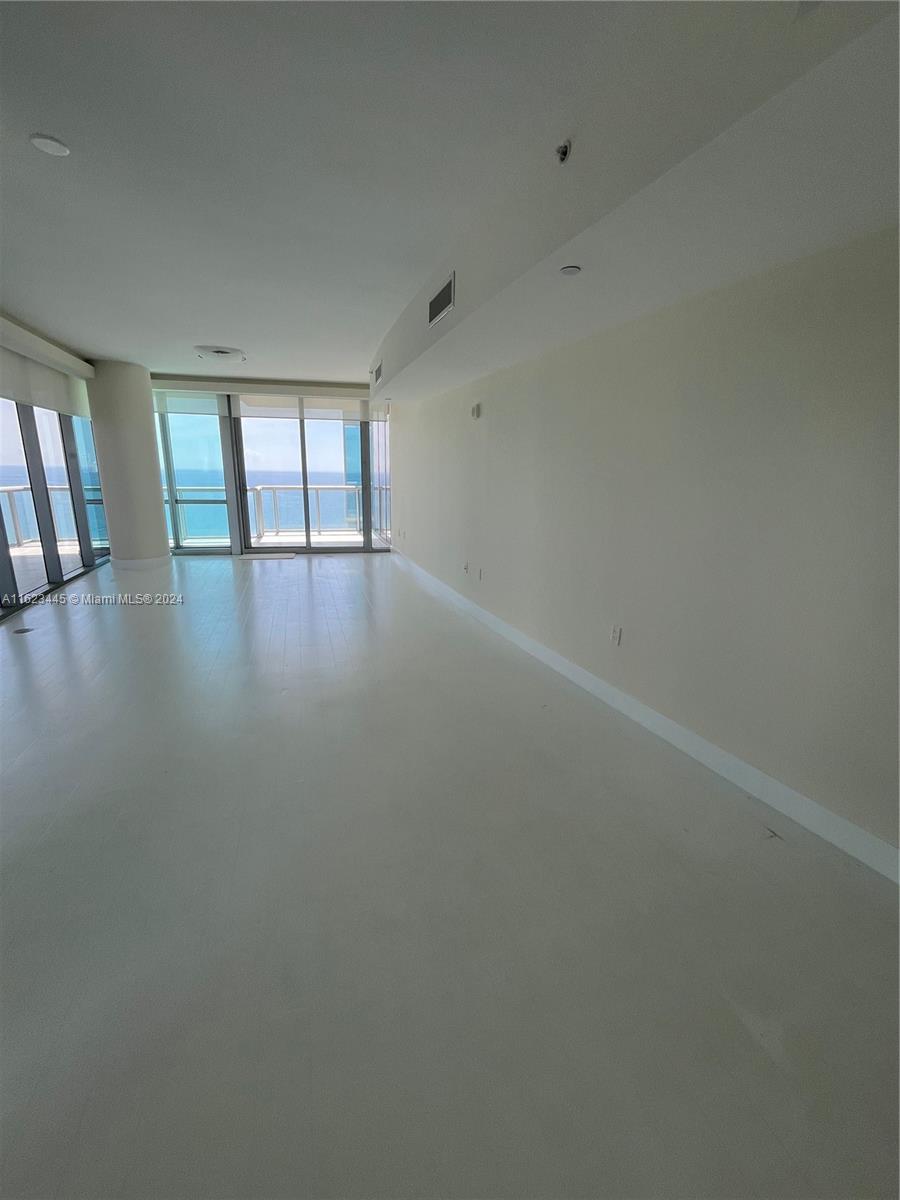 JADE OCEAN CONDO - Residential