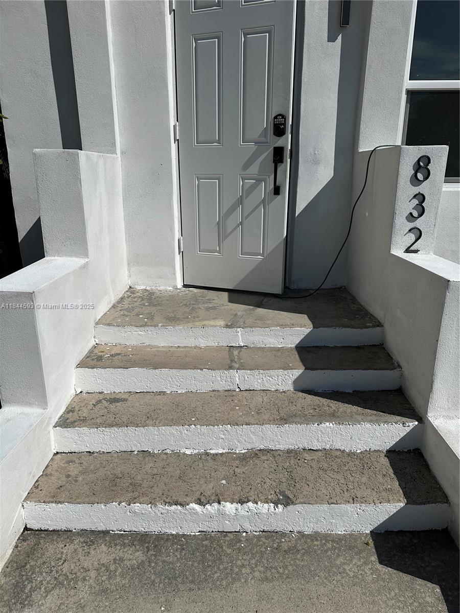 LAKE WORTH TOWN OF - Residential