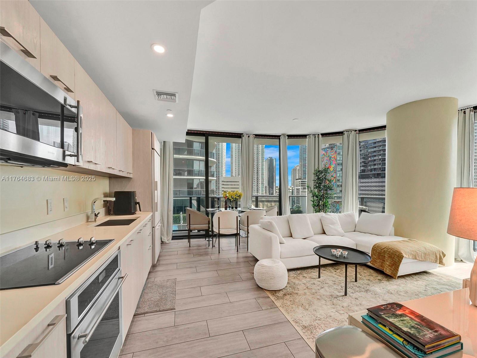 55 Sw 9th St 1003, Miami, Broward County, Florida - 2 Bedrooms  
2 Bathrooms - 