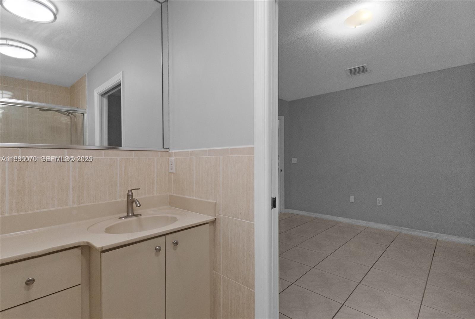 GOLDEN EAGLE ESTATES SEC - Residential Lease