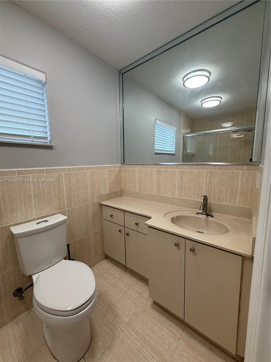 GOLDEN EAGLE ESTATES SEC - Residential Lease