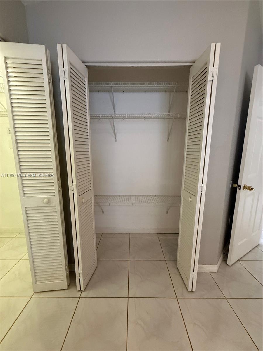 GOLDEN EAGLE ESTATES SEC - Residential Lease