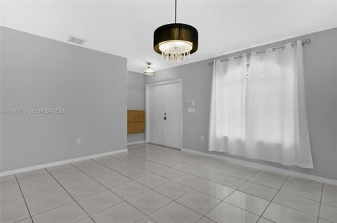 10168 NW 126th Ter Hialeah Gardens FL 33018