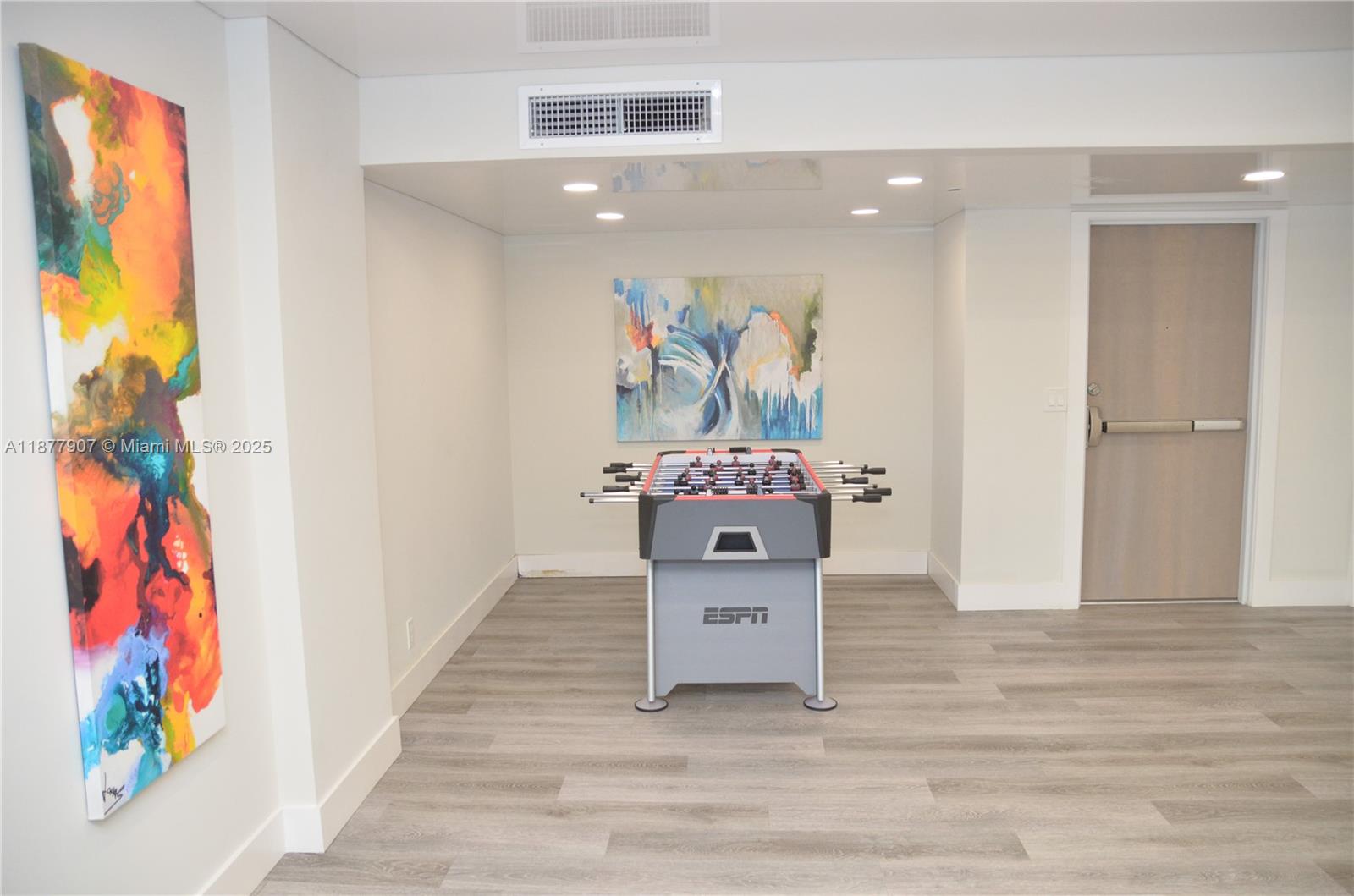 ESSEX TOWER CONDO - Residential