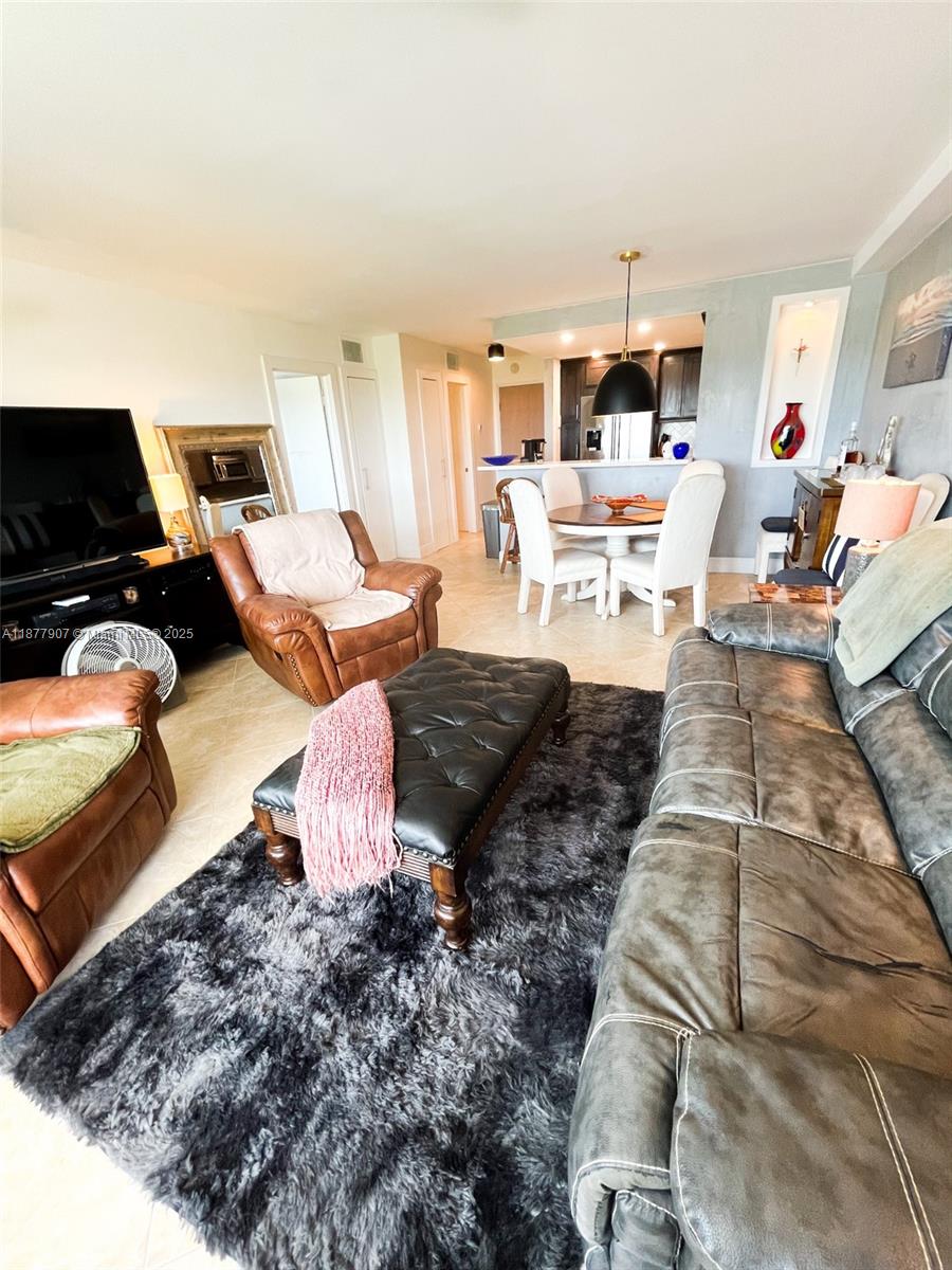 ESSEX TOWER CONDO - Residential