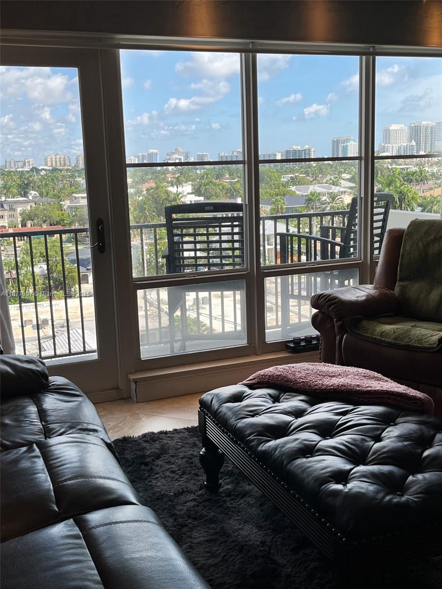 340 Sunset Dr 907