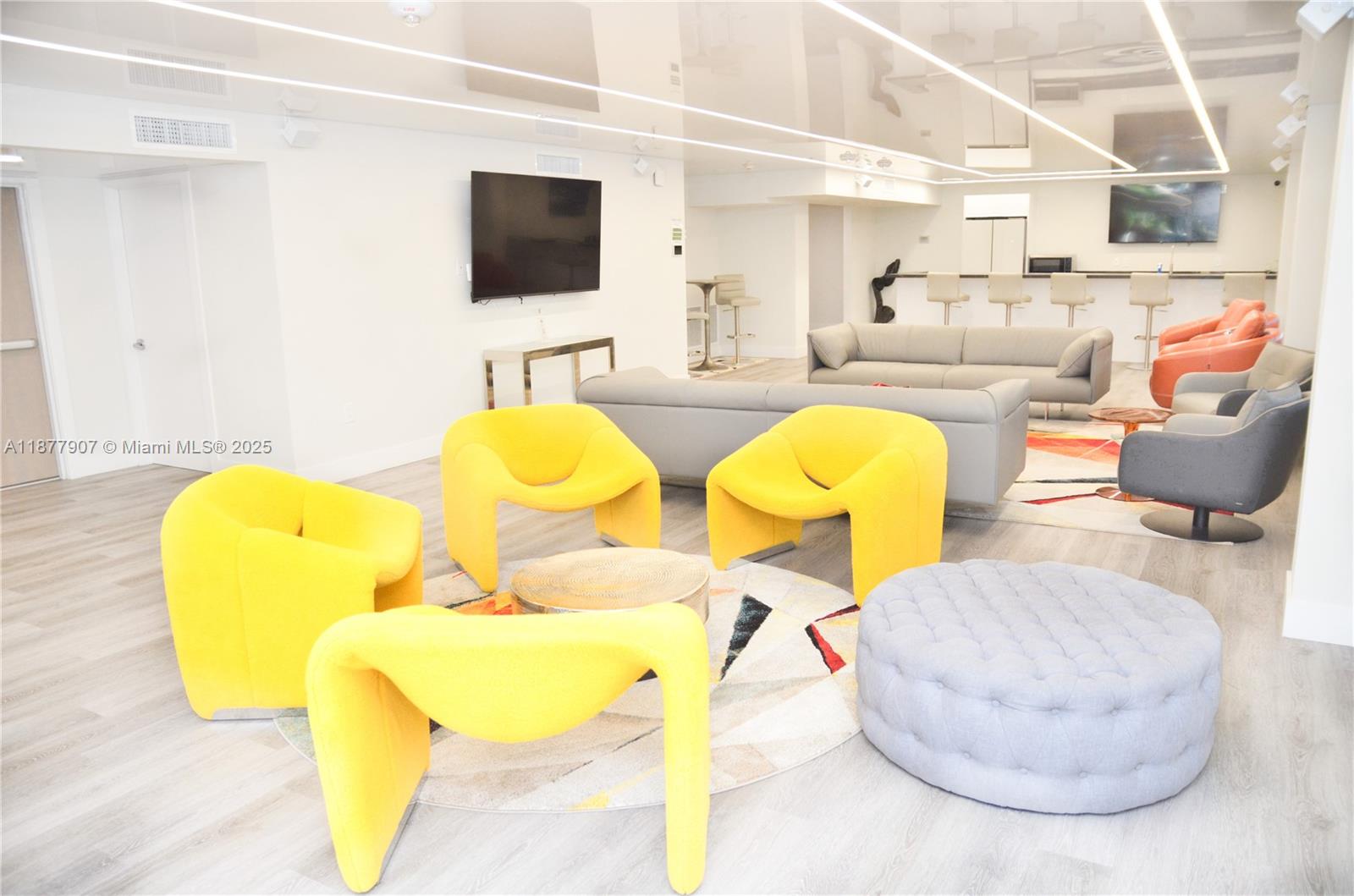 ESSEX TOWER CONDO - Residential