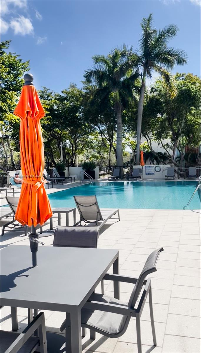 ESSEX TOWER CONDO - Residential