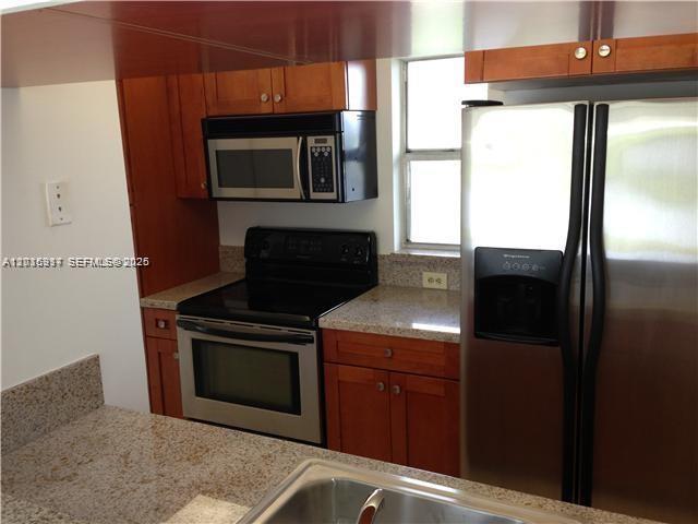 LAKEWOOD VILLAGE - Residential Lease