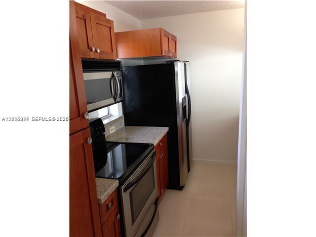 LAKEWOOD VILLAGE - Residential Lease