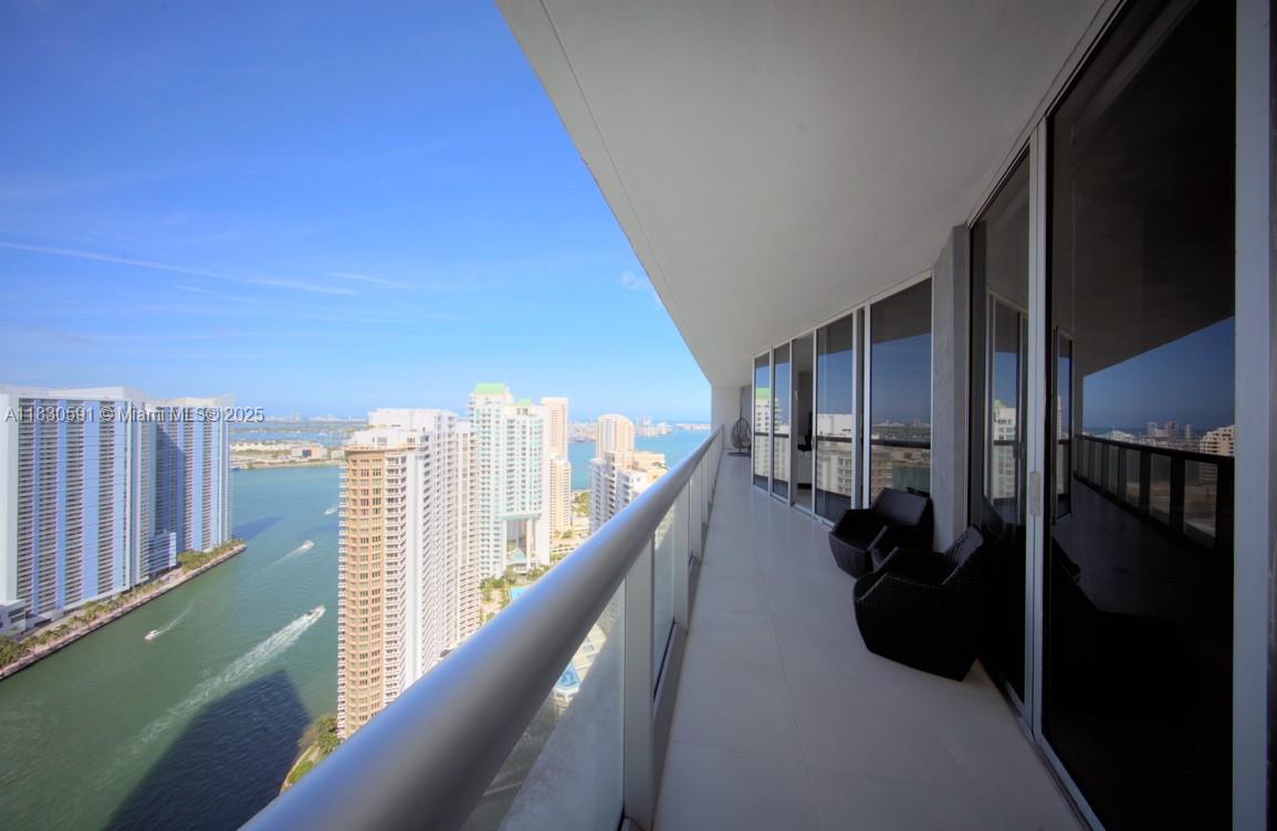 ICON BRICKELL NO TWO - Residential