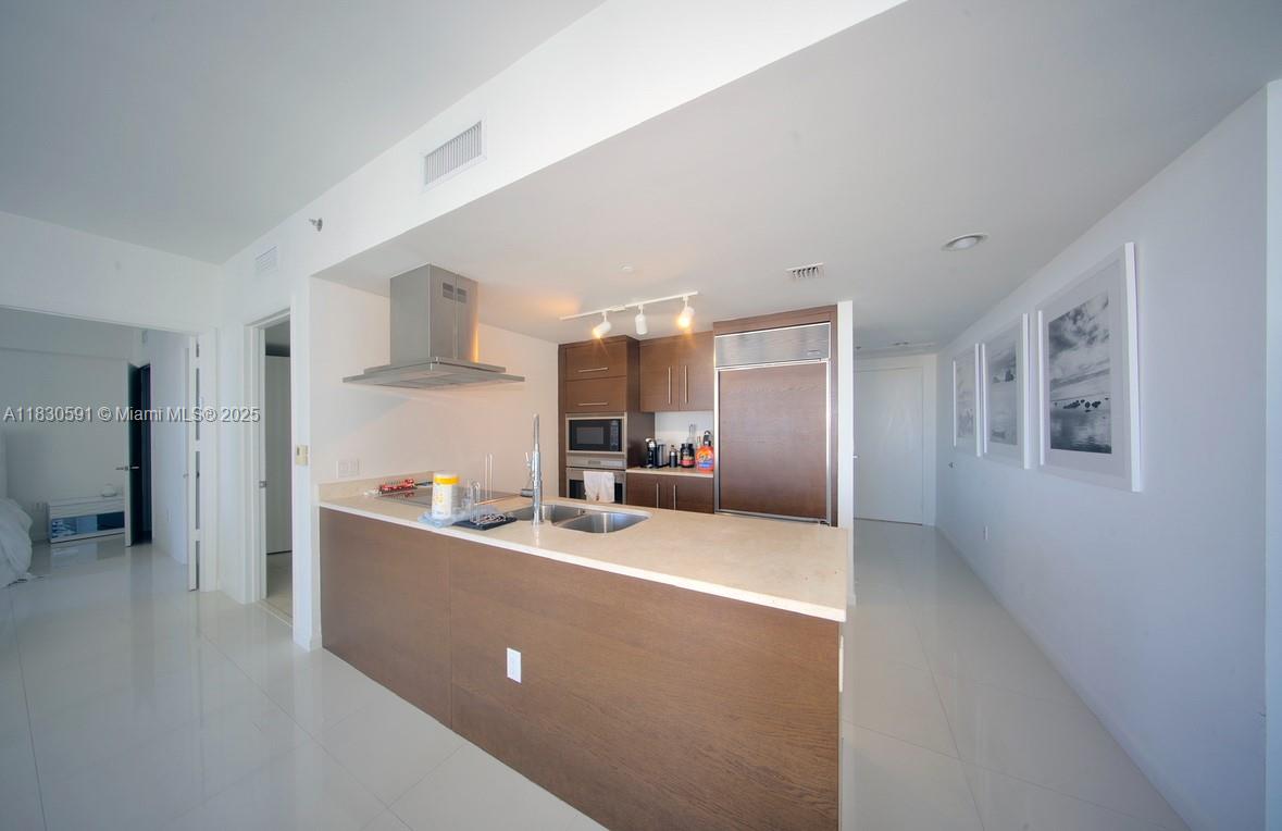 ICON BRICKELL NO TWO - Residential