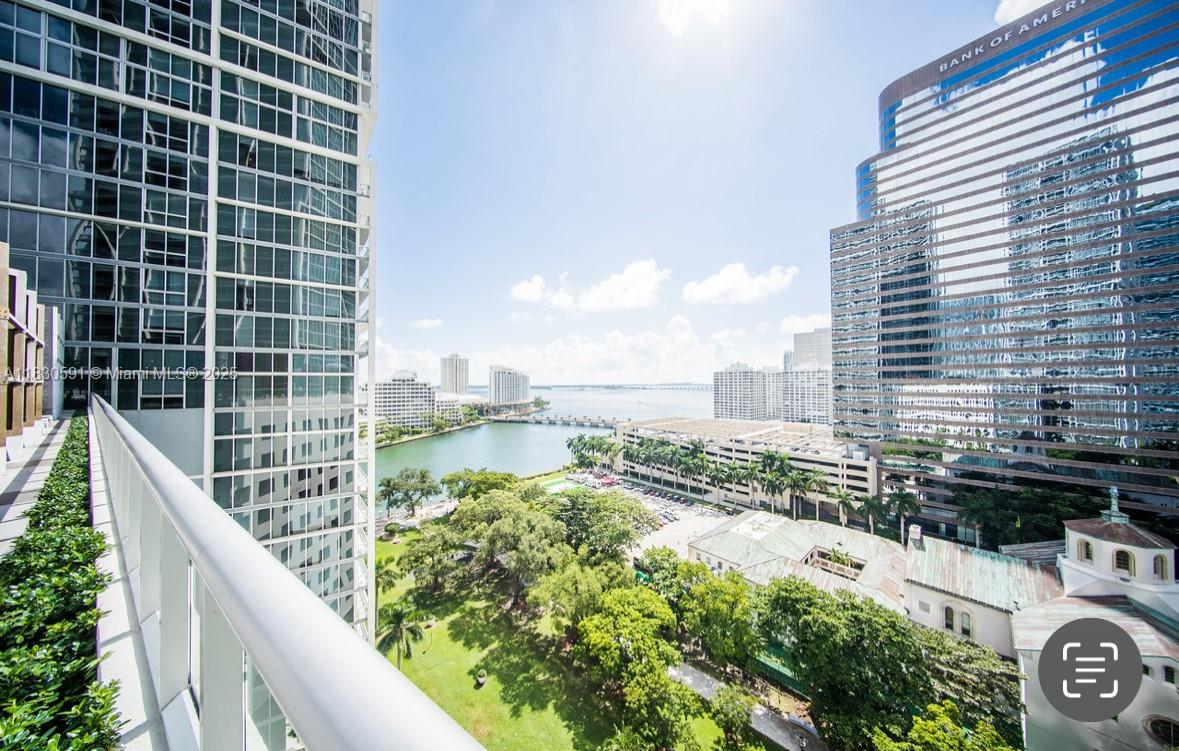 ICON BRICKELL NO TWO - Residential