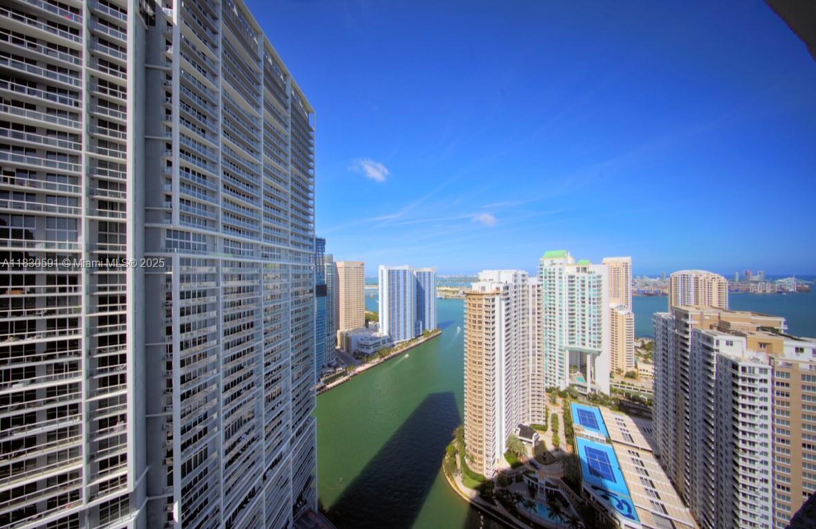 ICON BRICKELL NO TWO - Residential