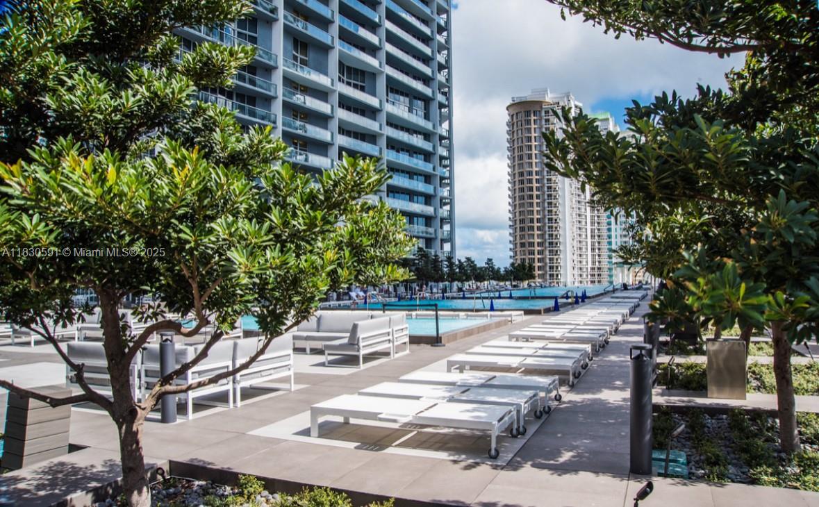 ICON BRICKELL NO TWO - Residential