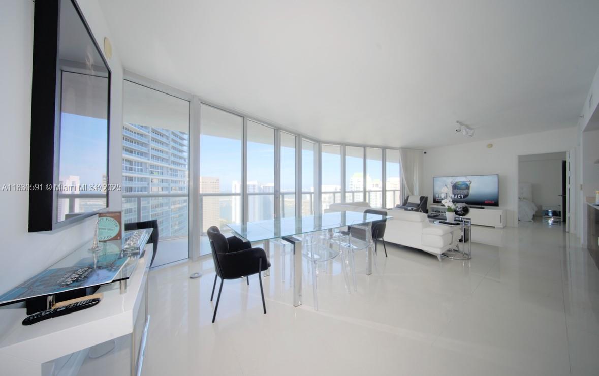 ICON BRICKELL NO TWO - Residential