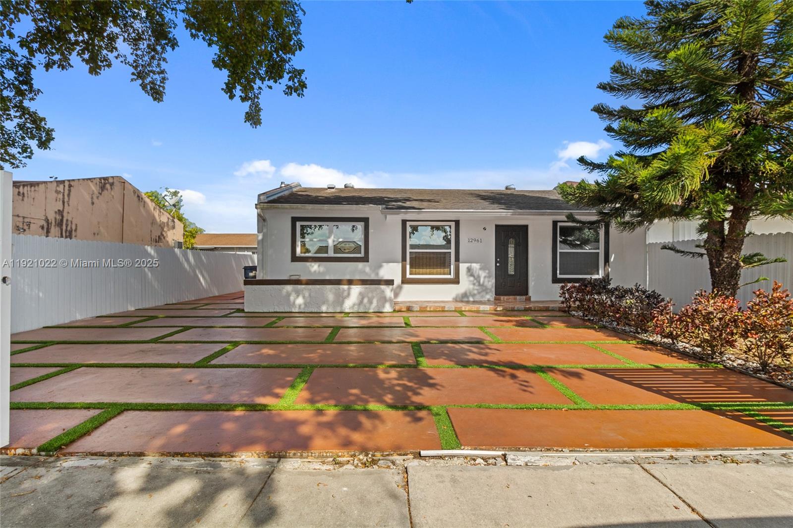 12961 SW 50th Ln