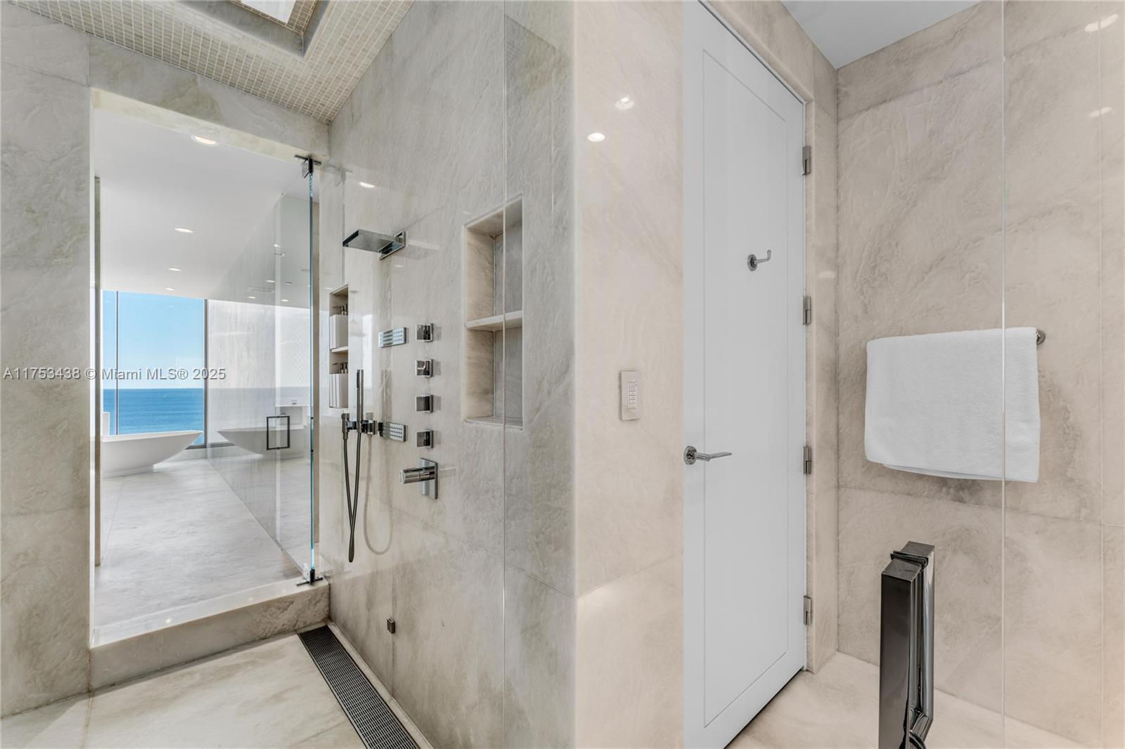 888 VIA ACQUALINA CONDO - Residential