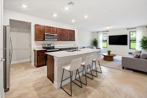 4488 E Appleton Cir E Oakland Park FL 33309