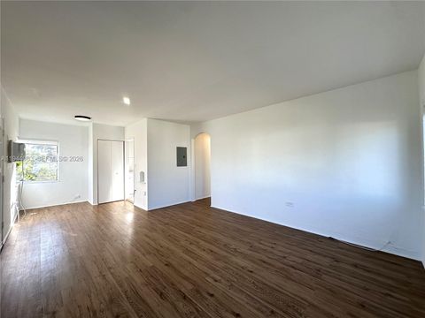 1910 Biarritz Dr 3 Miami Beach FL 33141