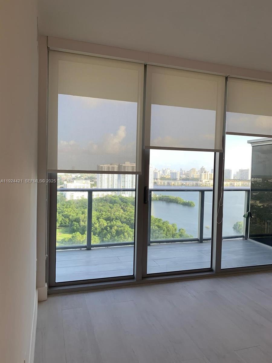 THE HARBOUR NORTH CONDO - Residential Lease