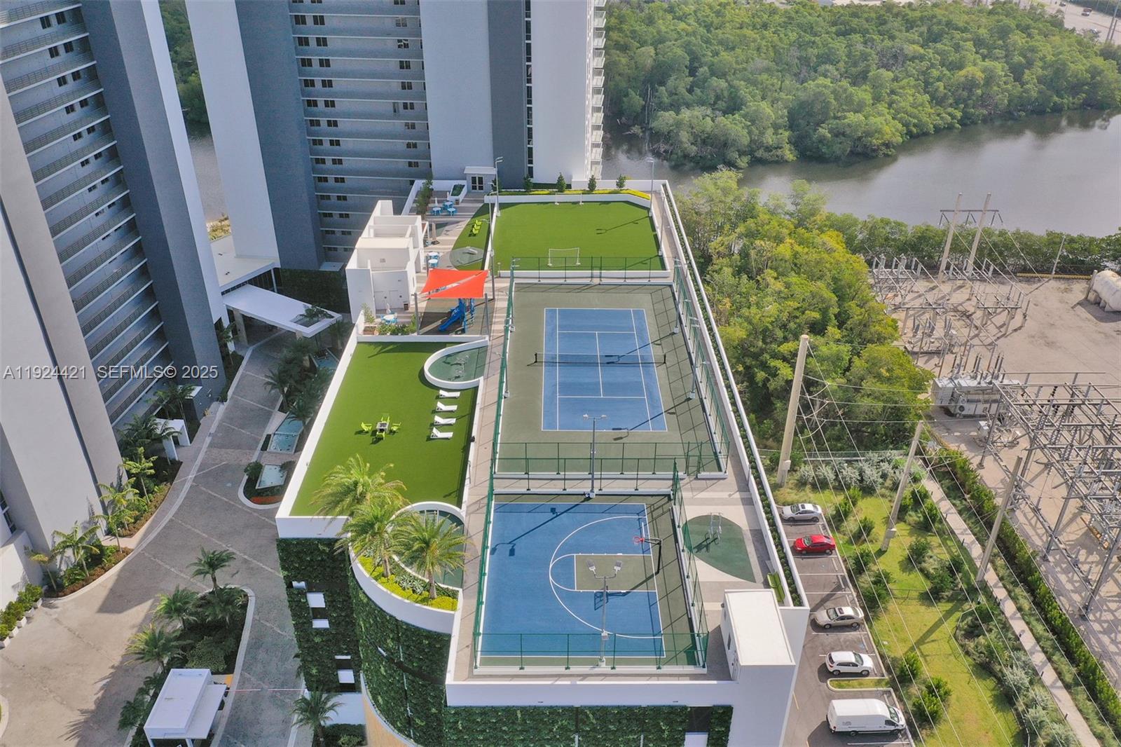 THE HARBOUR NORTH CONDO - Residential Lease