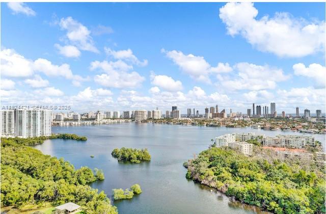 THE HARBOUR NORTH CONDO - Residential Lease