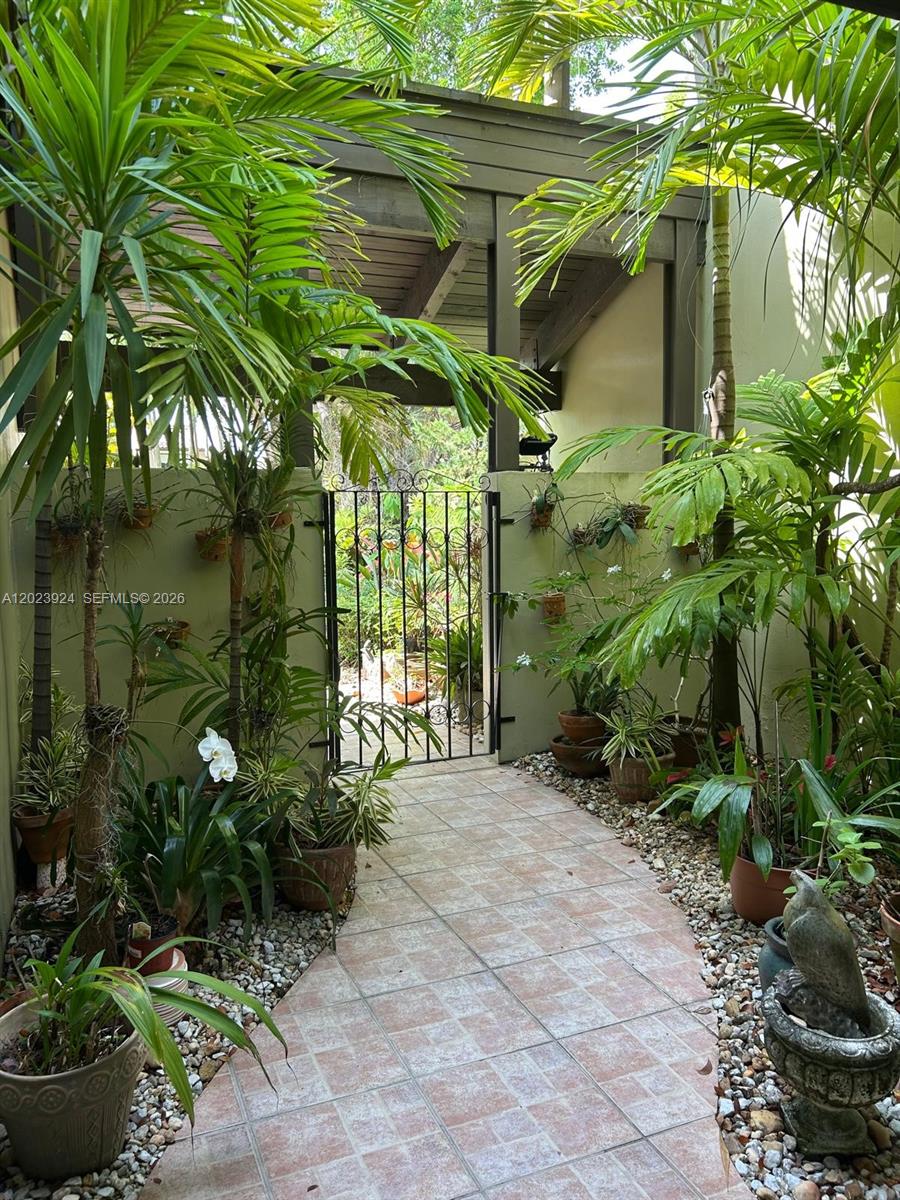 COSTA DEL SOL CONDO P - Residential
