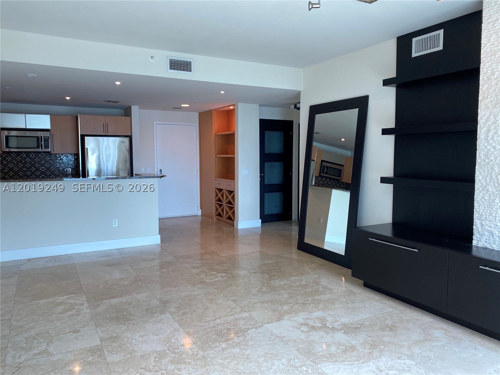 View photos, virtual tours, details... 300 S Biscayne Blvd 2606