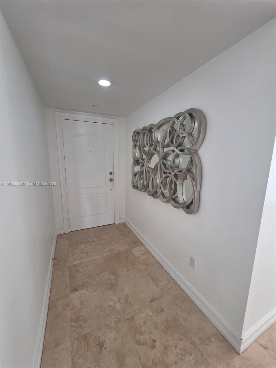 PUERTA DEL SOL CONDO - Residential Lease