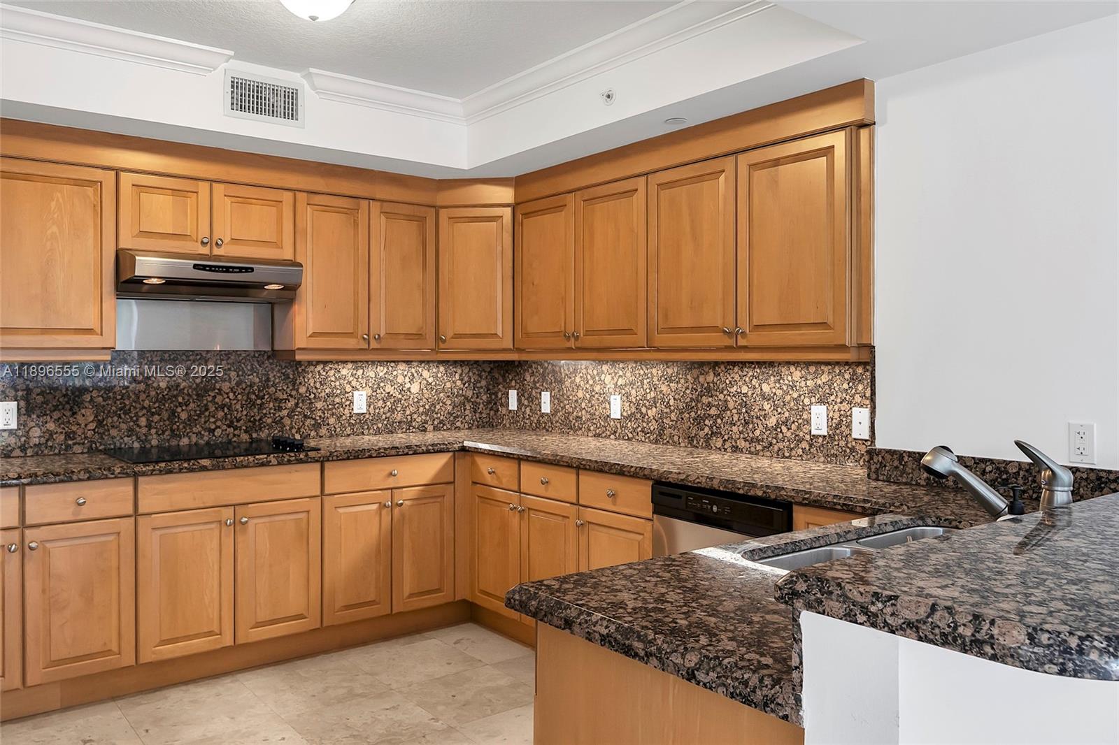 PUERTA DEL SOL CONDO - Residential Lease