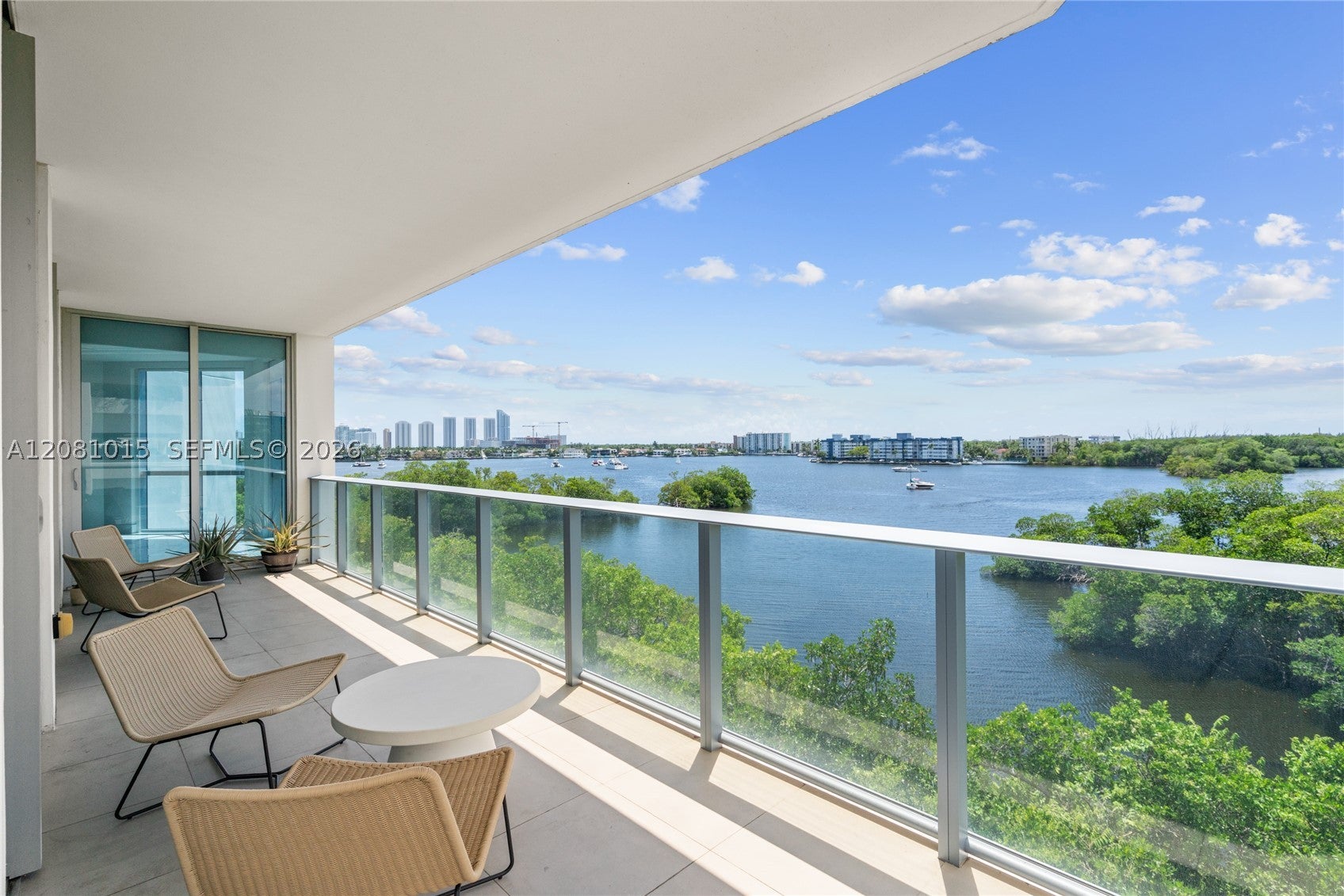 17111 Biscayne Blvd