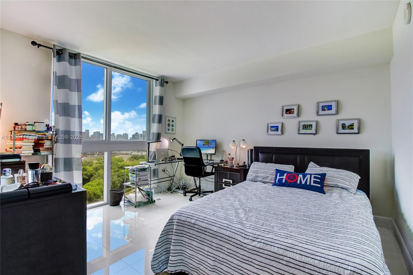 TERRAZAS RIVERPARK VILLAG - Residential