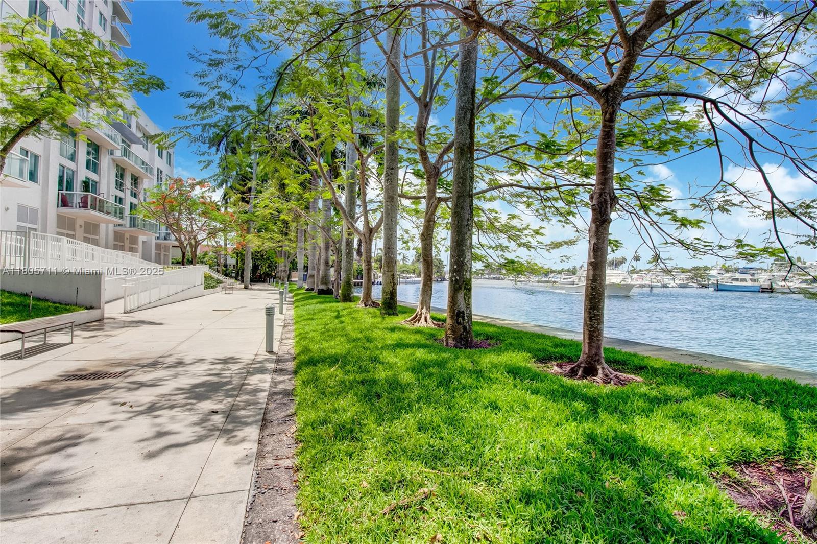 TERRAZAS RIVERPARK VILLAG - Residential