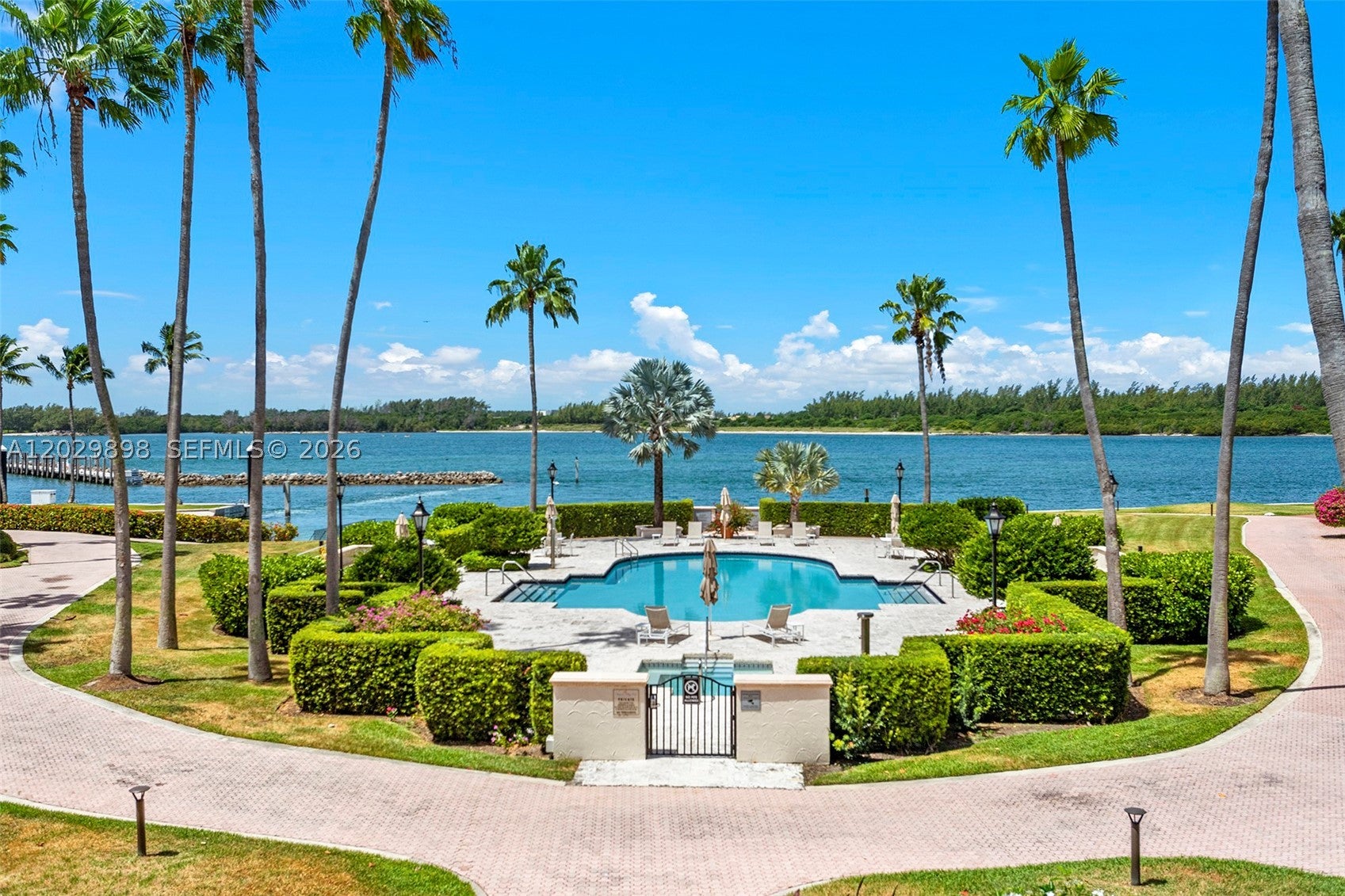 2122 Fisher Island Dr