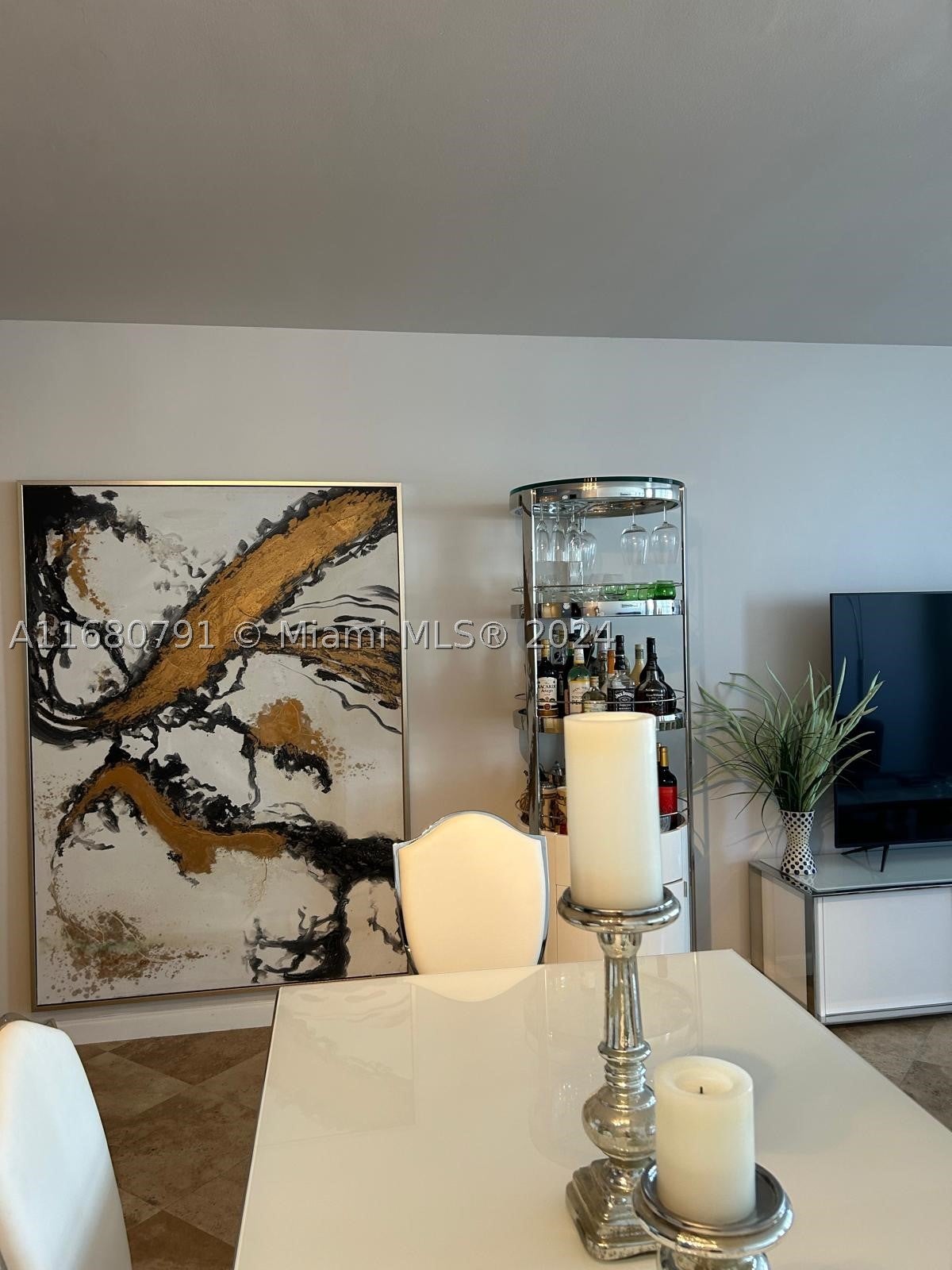 100 Lincoln Rd 608