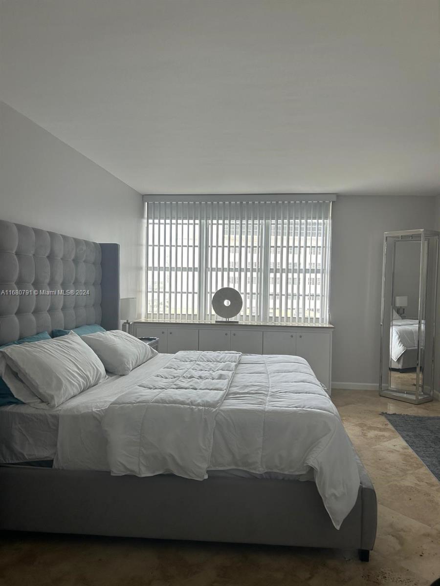 THE DECOPLAGE CONDO - Residential Lease