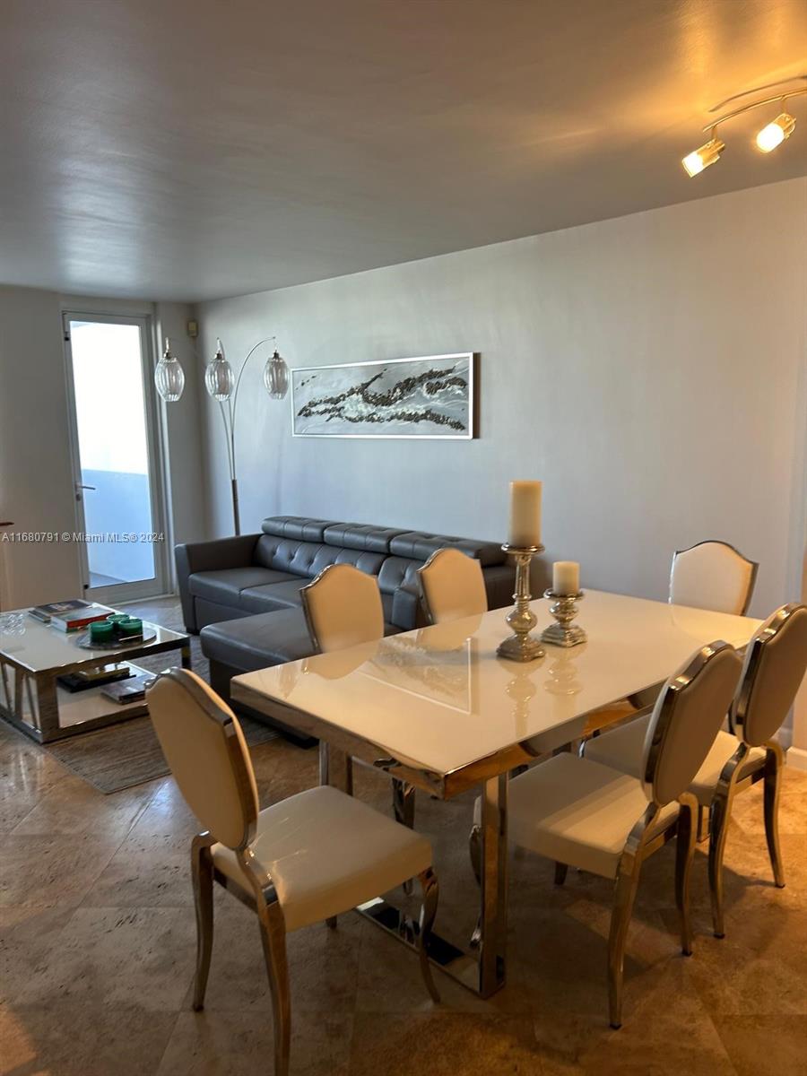 THE DECOPLAGE CONDO - Residential Lease