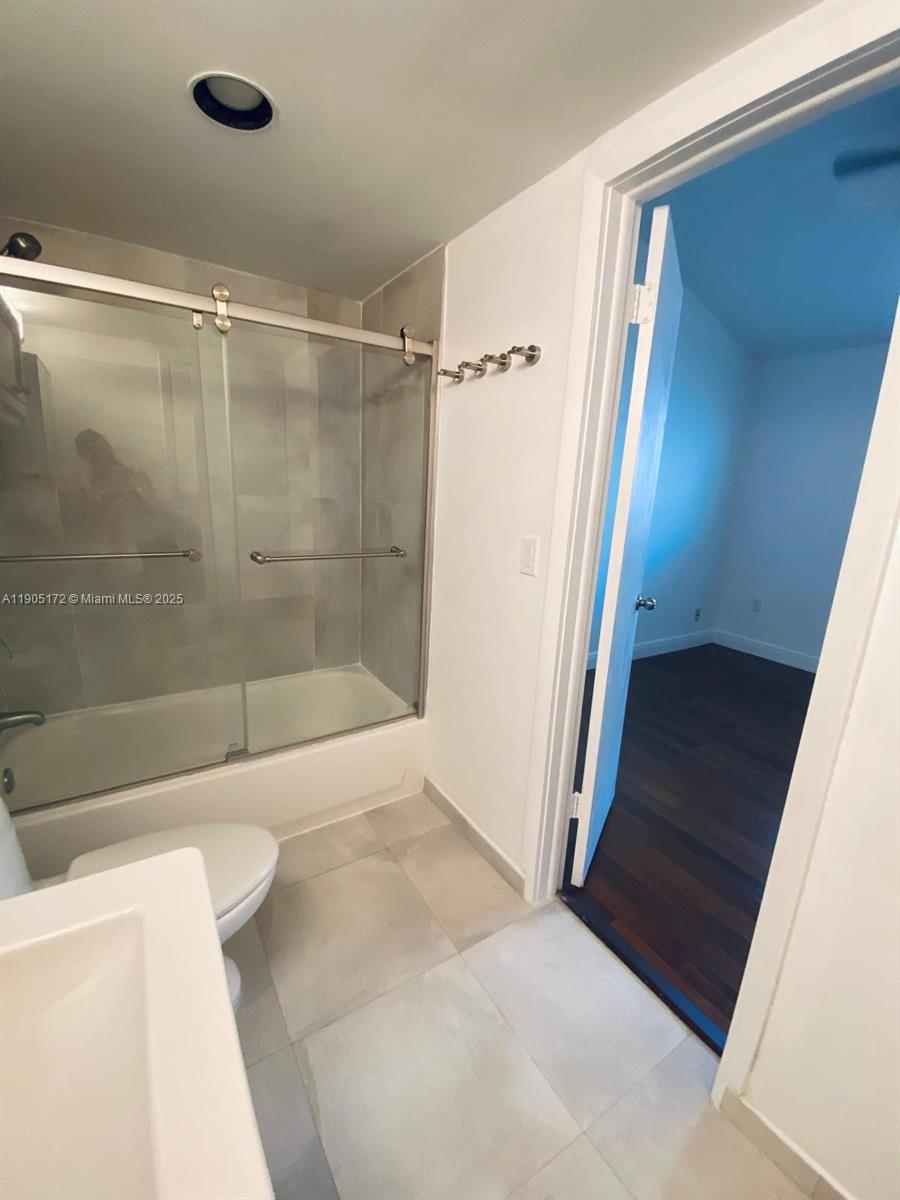 LE PHARE KEY BISCAYNE CON - Residential Lease