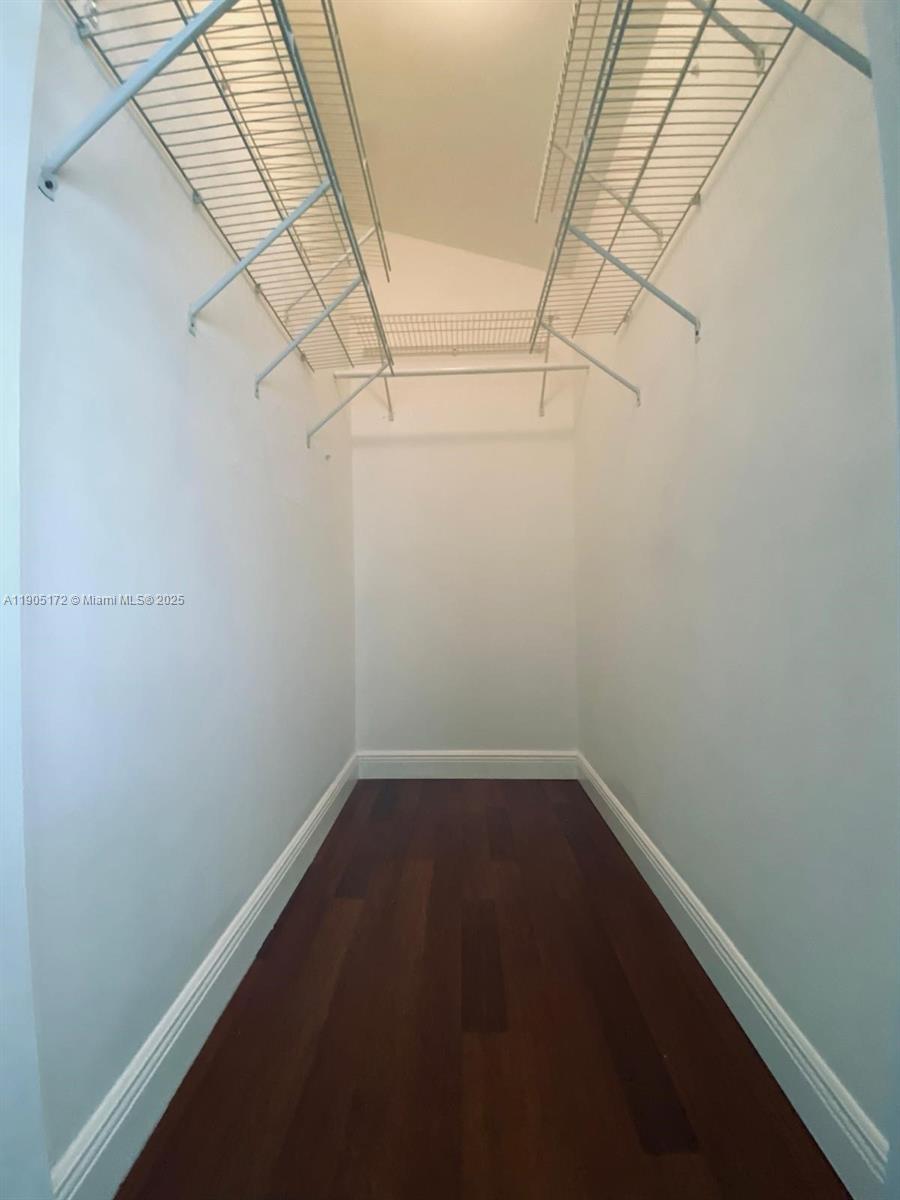 LE PHARE KEY BISCAYNE CON - Residential Lease