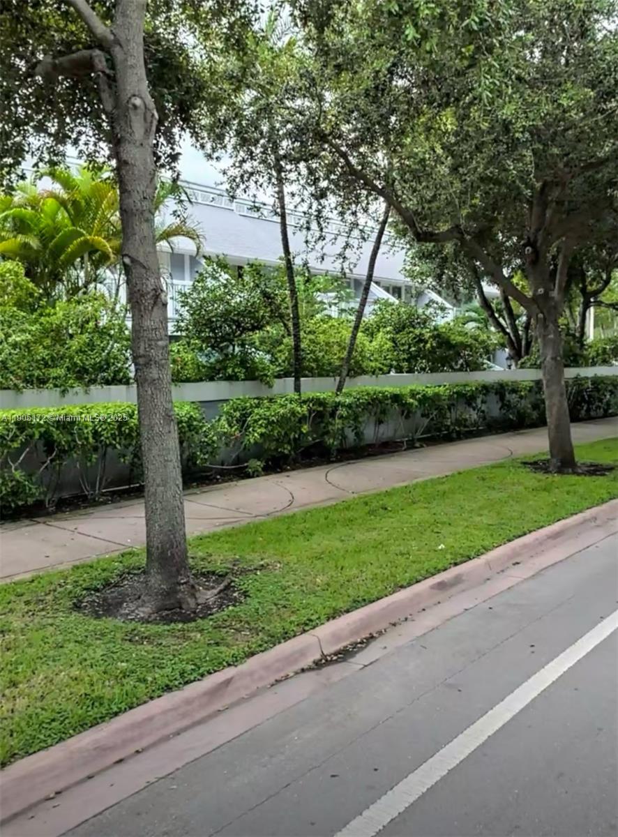 LE PHARE KEY BISCAYNE CON - Residential Lease