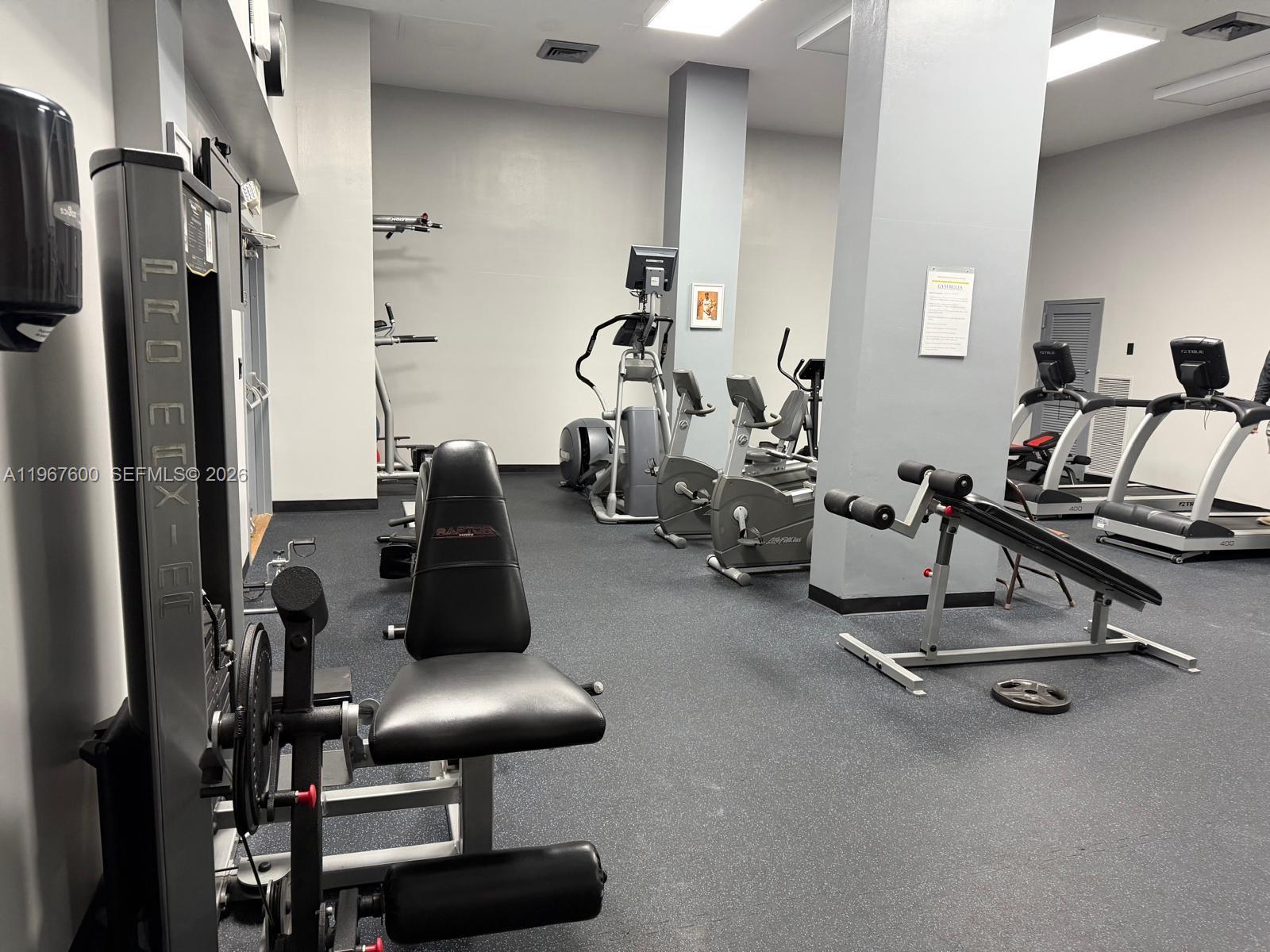 WINSTON TOWERS 500 CONDO - Residential