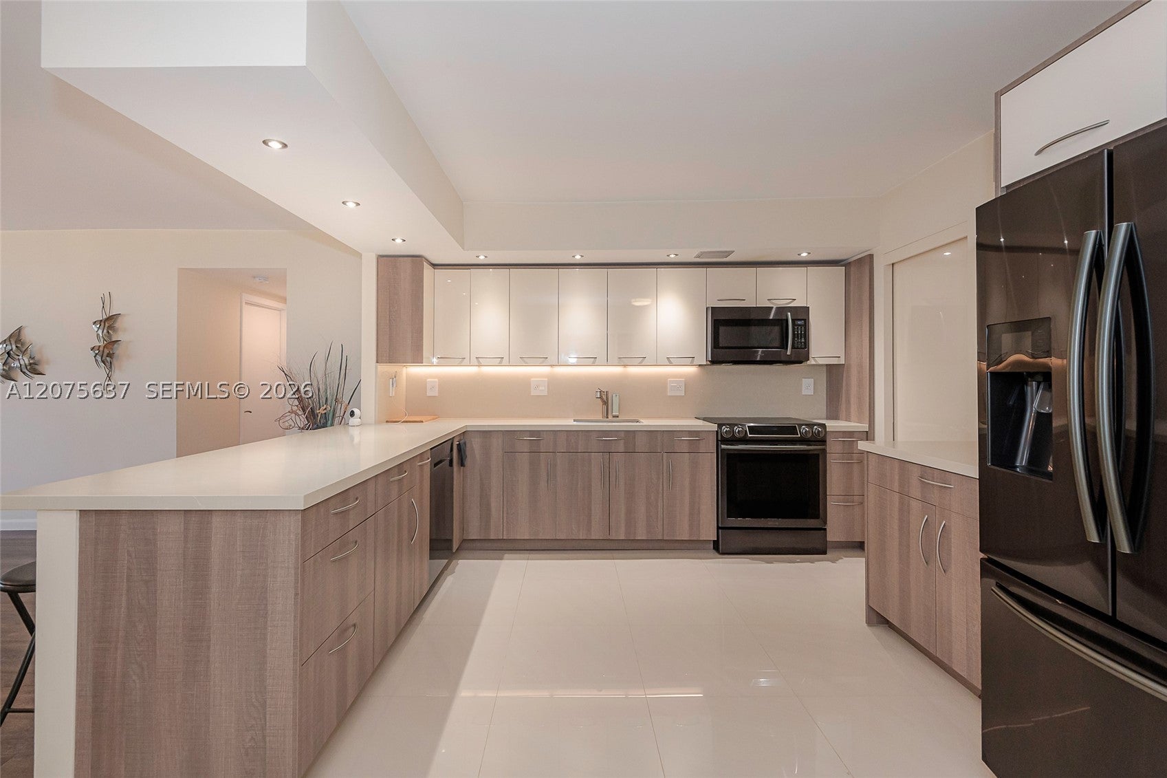 600 Three Islands Blvd