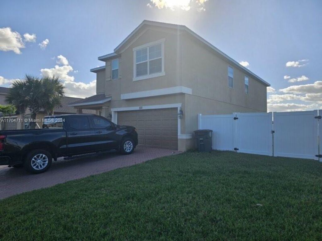 Photo of 831 Bent Creek Dr #1, Fort Pierce, FL 34947 (MLS # A11704711)