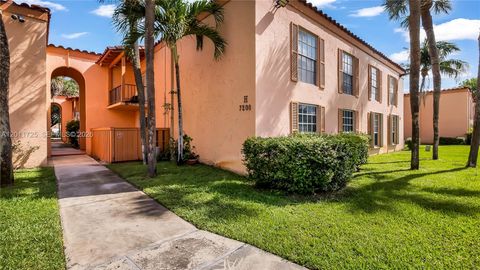 Photo of 7200 Fairway Dr #H12, Miami Lakes, FL 33014 (MLS # A12011725)