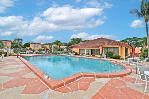 Tiny photo for 7200 Fairway Dr #H12, Miami Lakes, FL 33014 (MLS # A12011725)