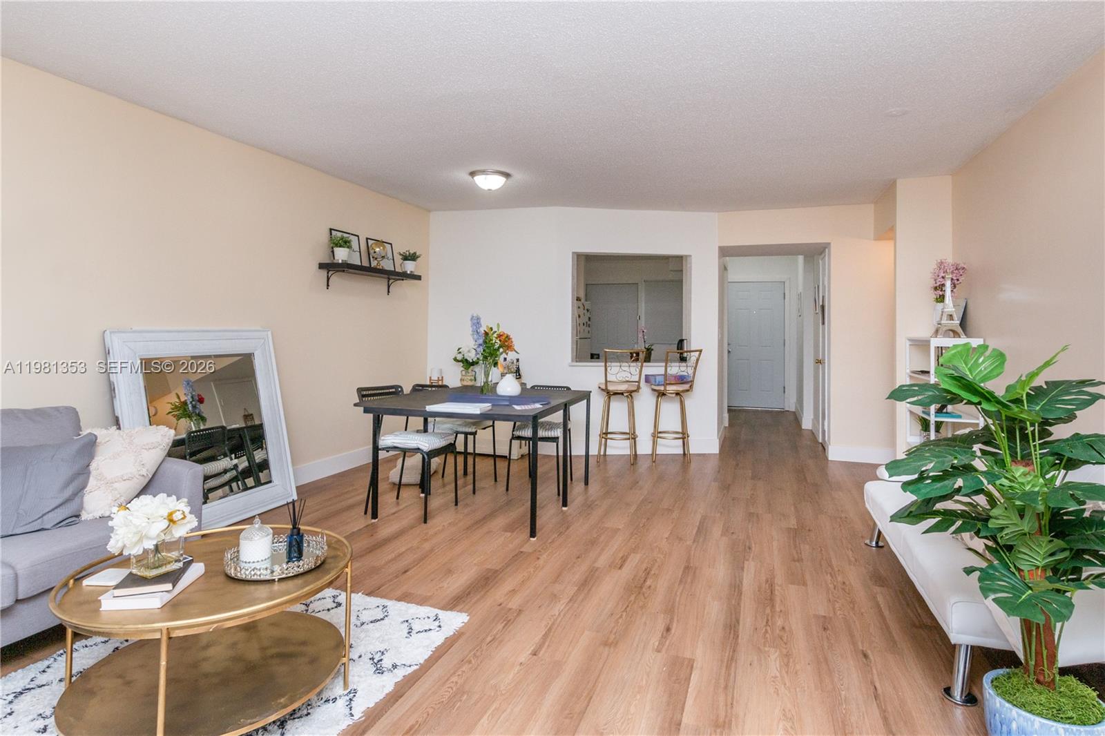 JADE WINDS GROUP-DAISY GA - Residential